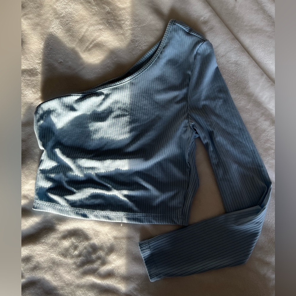 One shoulder blue textured crop top with open back, Size S